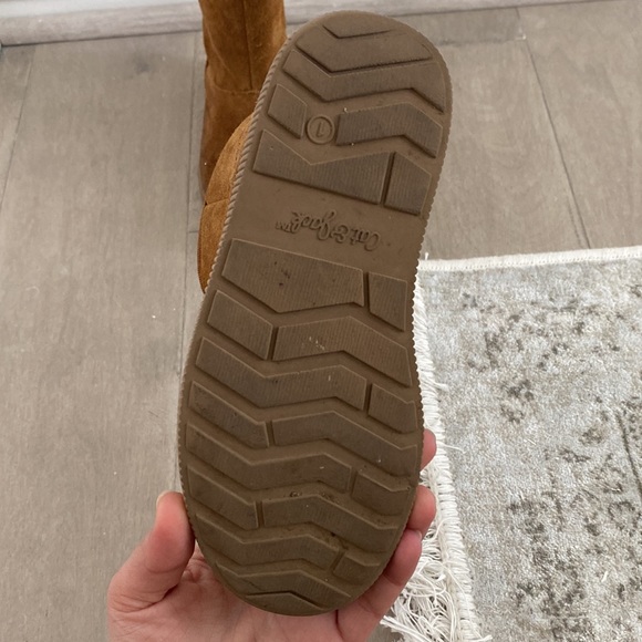 Girls Size 1 boots - Picture 2 of 2